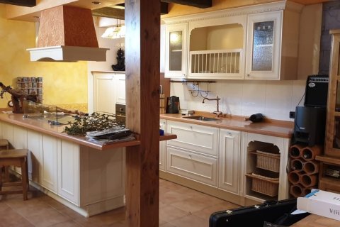 Продажа дома в Леон, Испания 6 спален, 700м2 №154062 - фото 22