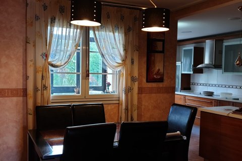 Продажа дома в Леон, Испания 6 спален, 700м2 №154062 - фото 9