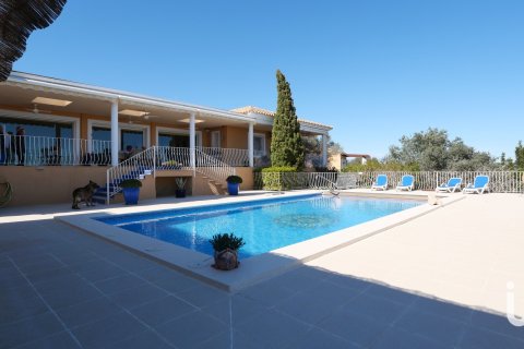 House for sale in San Jorge, Castellon, Spain 5 bedrooms, 725 sq.m. No. 154058 - photo 3