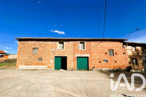 Villa zum Verkauf in Villaturiel, Leon, Spanien 710 m2 Nr. 188426 - Foto 1