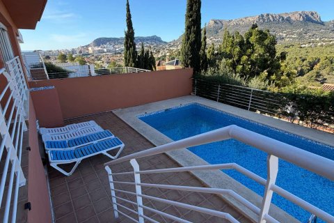 Villa till salu i Calpe, Alicante, Spanien 4 sovrum, 287 kvm. Nr. 163126 - foto 2