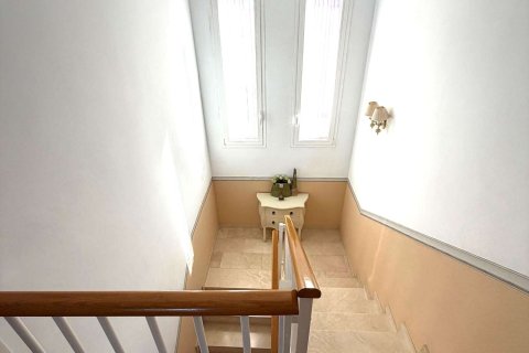 Villa till salu i Calpe, Alicante, Spanien 4 sovrum, 287 kvm. Nr. 163126 - foto 28