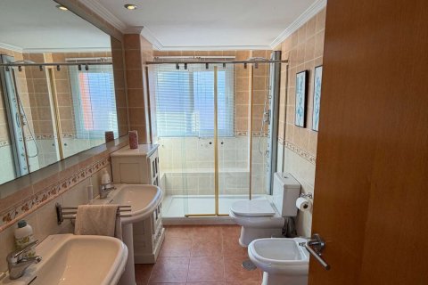 Villa till salu i Calpe, Alicante, Spanien 4 sovrum, 287 kvm. Nr. 163126 - foto 18