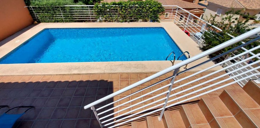 Villa i Calpe, Alicante, Spanien 4 sovrum, 287 kvm. Nr. 163126