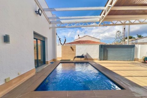 Huvila myytävänä Torre de la Horadada, Alicante, Espanja, 4 makuuhuonetta, 144 m2 No. 163129 - kuva 3