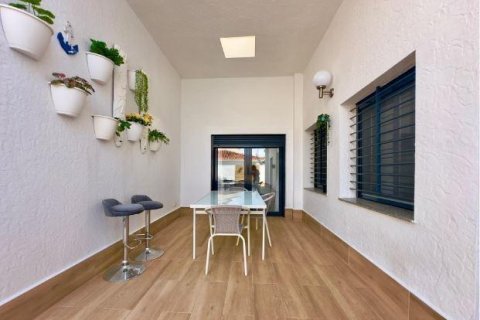 Huvila myytävänä Torre de la Horadada, Alicante, Espanja, 4 makuuhuonetta, 144 m2 No. 163129 - kuva 9