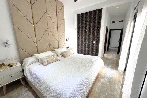 Huvila myytävänä Torre de la Horadada, Alicante, Espanja, 4 makuuhuonetta, 144 m2 No. 163129 - kuva 27