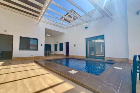 Villa a Torre de la Horadada, Alicante, Spagna 4 camere da letto, 144 mq. N° 163129