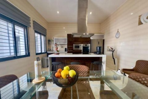 Huvila myytävänä Torre de la Horadada, Alicante, Espanja, 4 makuuhuonetta, 144 m2 No. 163129 - kuva 15