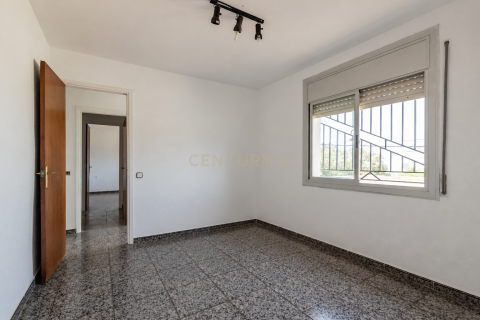 Talo myytävänä Sant Iscle de Vallalta, Barcelona, Espanja, 5 makuuhuonetta, 192 m2 No. 192366 - kuva 15