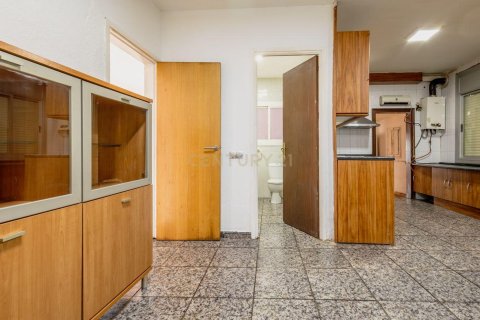 Talo myytävänä Sant Iscle de Vallalta, Barcelona, Espanja, 5 makuuhuonetta, 192 m2 No. 192366 - kuva 28