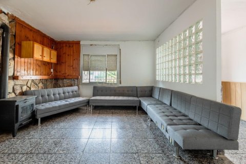 Talo myytävänä Sant Iscle de Vallalta, Barcelona, Espanja, 5 makuuhuonetta, 192 m2 No. 192366 - kuva 8
