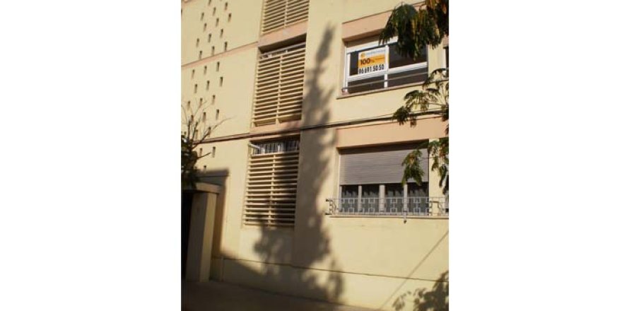 Apartment à Sabadell, Barcelona, Espagne 4 chambres, 75 m2 No. 192363