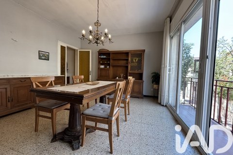 Apartment for sale in Sabadell, Barcelona, Spain 5 bedrooms,  No. 188295 - photo 2