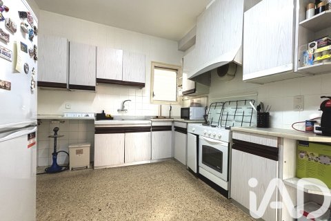 Apartment for sale in Sabadell, Barcelona, Spain 5 bedrooms,  No. 188295 - photo 24