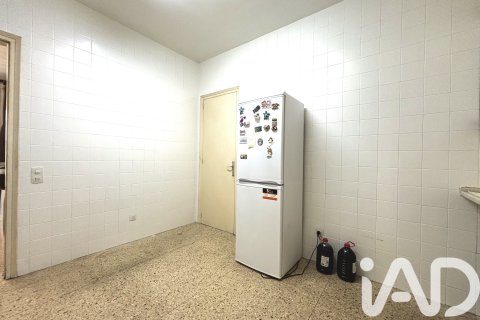 Apartment for sale in Sabadell, Barcelona, Spain 5 bedrooms,  No. 188295 - photo 26