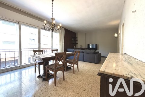 Apartment for sale in Sabadell, Barcelona, Spain 5 bedrooms,  No. 188295 - photo 1