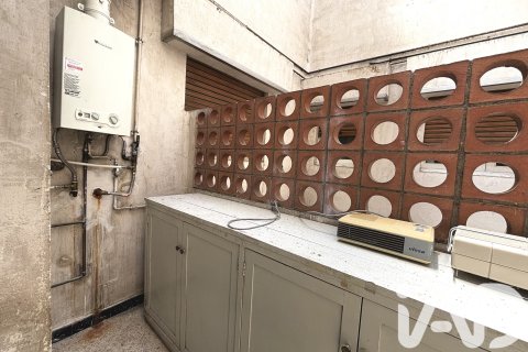 Apartment for sale in Sabadell, Barcelona, Spain 5 bedrooms,  No. 188295 - photo 29