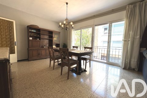 Apartment for sale in Sabadell, Barcelona, Spain 5 bedrooms,  No. 188295 - photo 4