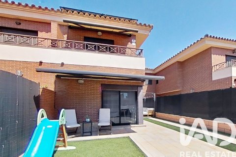 Townhouse for sale in Cambrils, Tarragona, Spain 4 bedrooms, 143 sq.m. No. 188294 - photo 4