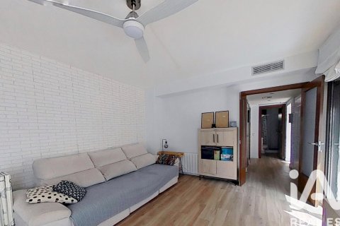 Townhouse for sale in Cambrils, Tarragona, Spain 4 bedrooms, 143 sq.m. No. 188294 - photo 11