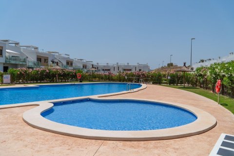 Bungalo pārdošanā Vistabella, Alicante, Spānijā 2 istabas, 81 m2 Nr. 196088 - attēls 2