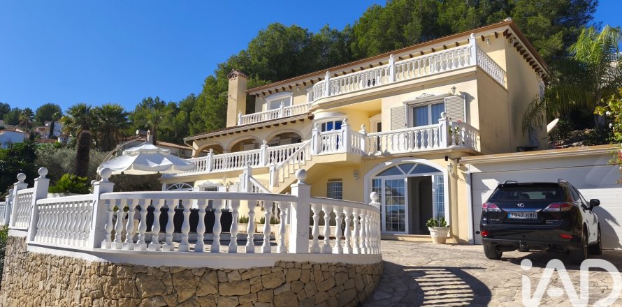 House à Pedreguer, Alicante, Espagne 6 chambres, 394 m2 No. 172061