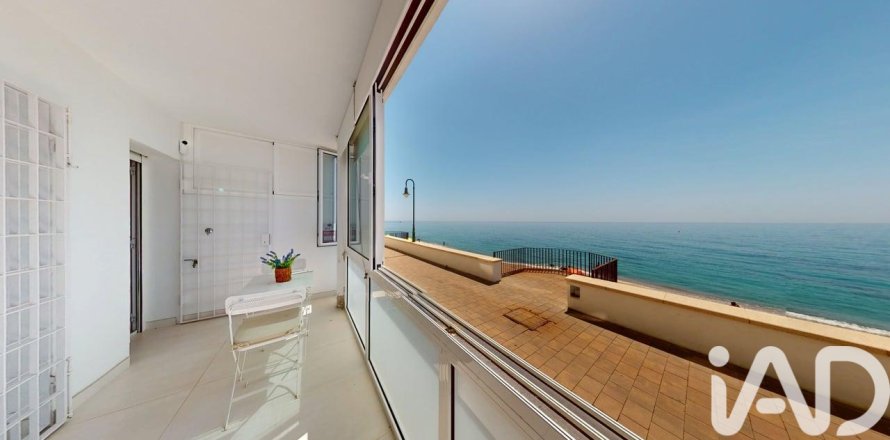 Appartamento a Sant Pol de Mar, Barcelona, Spagna 3 camere da letto, 150 mq. N° 172063