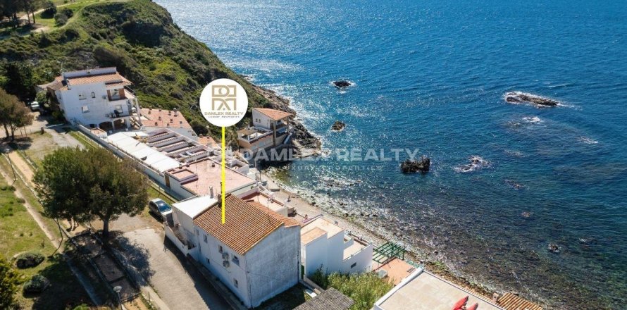 Dom w Palamos, Girona, Hiszpania 4 sypialnie, 230 mkw. nr 176783