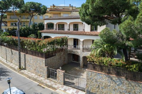 Willa w Platja D'aro, Girona, Hiszpania 5 sypialni, 334 mkw. nr 176784 – zdjęcie 2