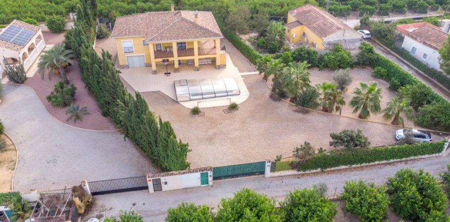 Finca a Orihuela, Alicante, Spagna 6 camere da letto, 358 mq. N° 145112