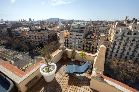 Apartment for sale in Barcelona, Spain 5 bedrooms, 385 sq.m. No. 160746 - photo 9