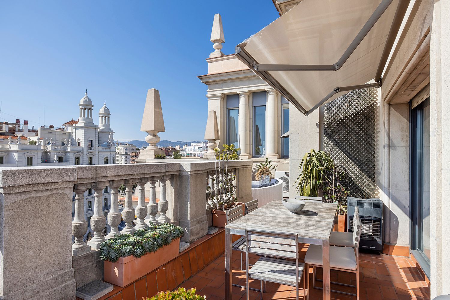 Dzīvoklis Barcelona, Spānijā 5 istabas, 385 m2 Nr. 160746