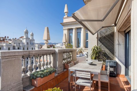 Apartment for sale in Barcelona, Spain 5 bedrooms, 385 sq.m. No. 160746 - photo 26