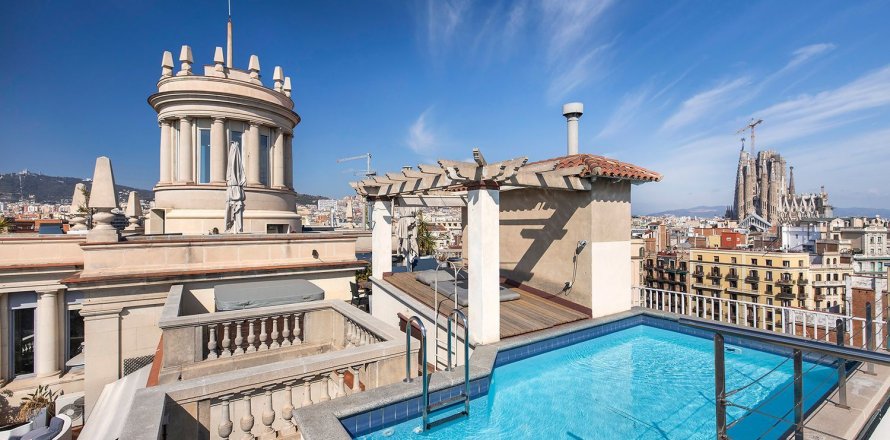 Apartment in Barcelona, Spain 5 bedrooms, 385 sq.m. No. 160746