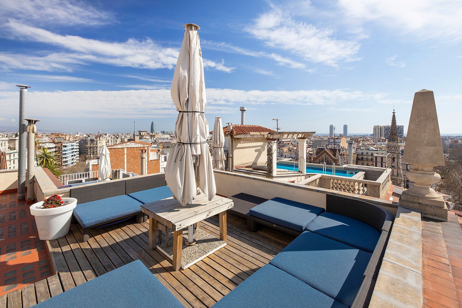 Dzīvoklis Barcelona, Spānijā 5 istabas, 385 m2 Nr. 160746