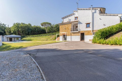 Villa for sale in Montseny, Barcelona, Spain 5 bedrooms, 475 sq.m. No. 150693 - photo 11