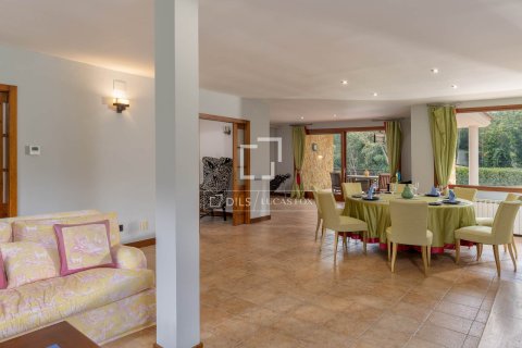 Villa for sale in Montseny, Barcelona, Spain 5 bedrooms, 475 sq.m. No. 150693 - photo 14