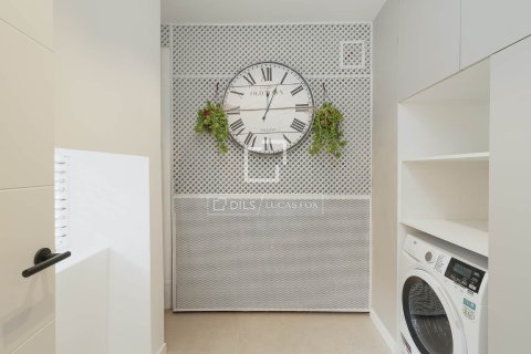 Apartamento en venta en Barcelona, España 3 dormitorios, 97 m2 No. 150695 - foto 26