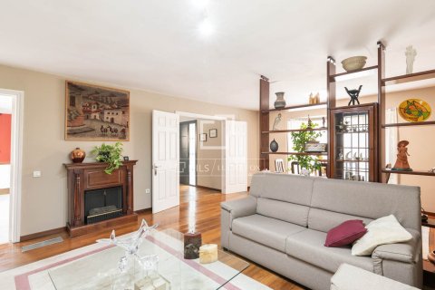 Villa for sale in Sant Cugat Del Valles, Barcelona, Spain 5 bedrooms, 327 sq.m. No. 150694 - photo 4