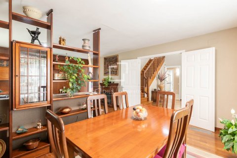 Villa for sale in Sant Cugat Del Valles, Barcelona, Spain 5 bedrooms, 327 sq.m. No. 150694 - photo 7