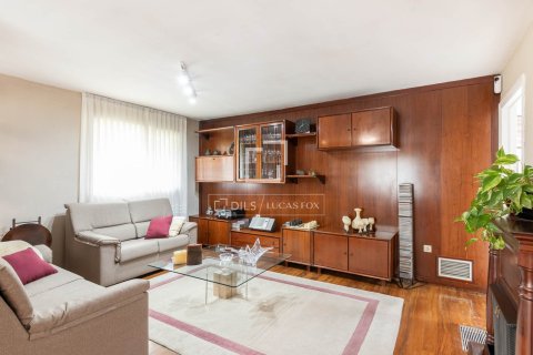 Villa for sale in Sant Cugat Del Valles, Barcelona, Spain 5 bedrooms, 327 sq.m. No. 150694 - photo 14