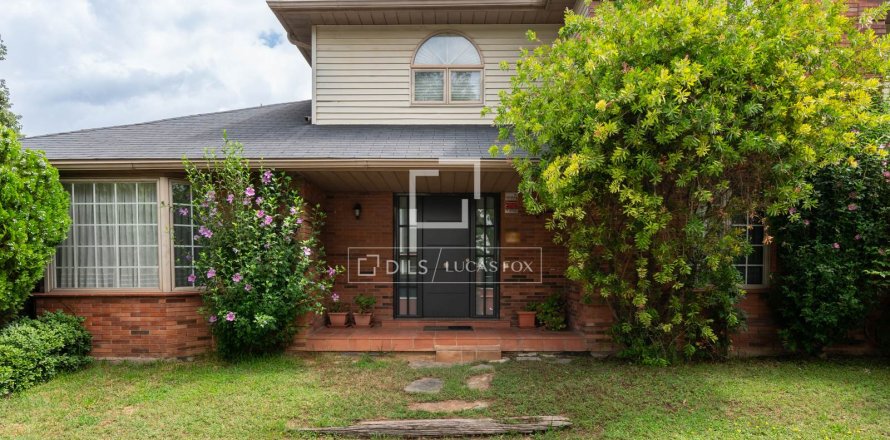 Villa in Sant Cugat Del Valles, Barcelona, Spain 5 bedrooms, 327 sq.m. No. 150694