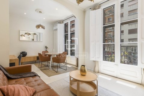 Dzīvoklis pārdošanā Barcelona, Spānijā 2 istabas, 83 m2 Nr. 150696 - attēls 2