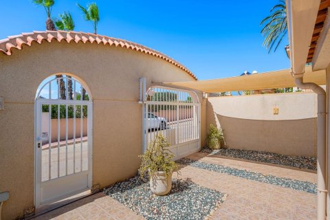 Huvila myytävänä Benijofar, Alicante, Espanja, 5 makuuhuonetta, 176 m2 No. 148891 - kuva 4