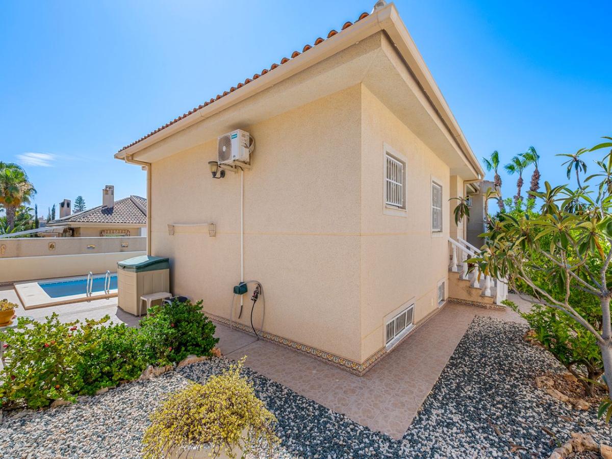 Villa en Benijófar, Alicante, España 5 dormitorios, 176 m2 No. 148891