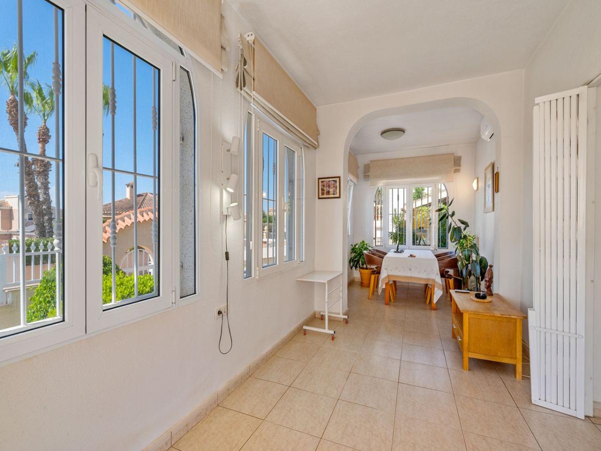 Villa en Benijófar, Alicante, España 5 dormitorios, 176 m2 No. 148891