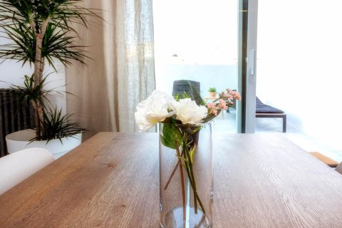 Penthouse for rent in Madrid, Spain 2 bedrooms, 100 sq.m. No. 194815 - photo 17
