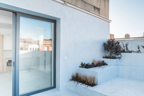 Penthouse for rent in Madrid, Spain 2 bedrooms, 100 sq.m. No. 194815 - photo 3