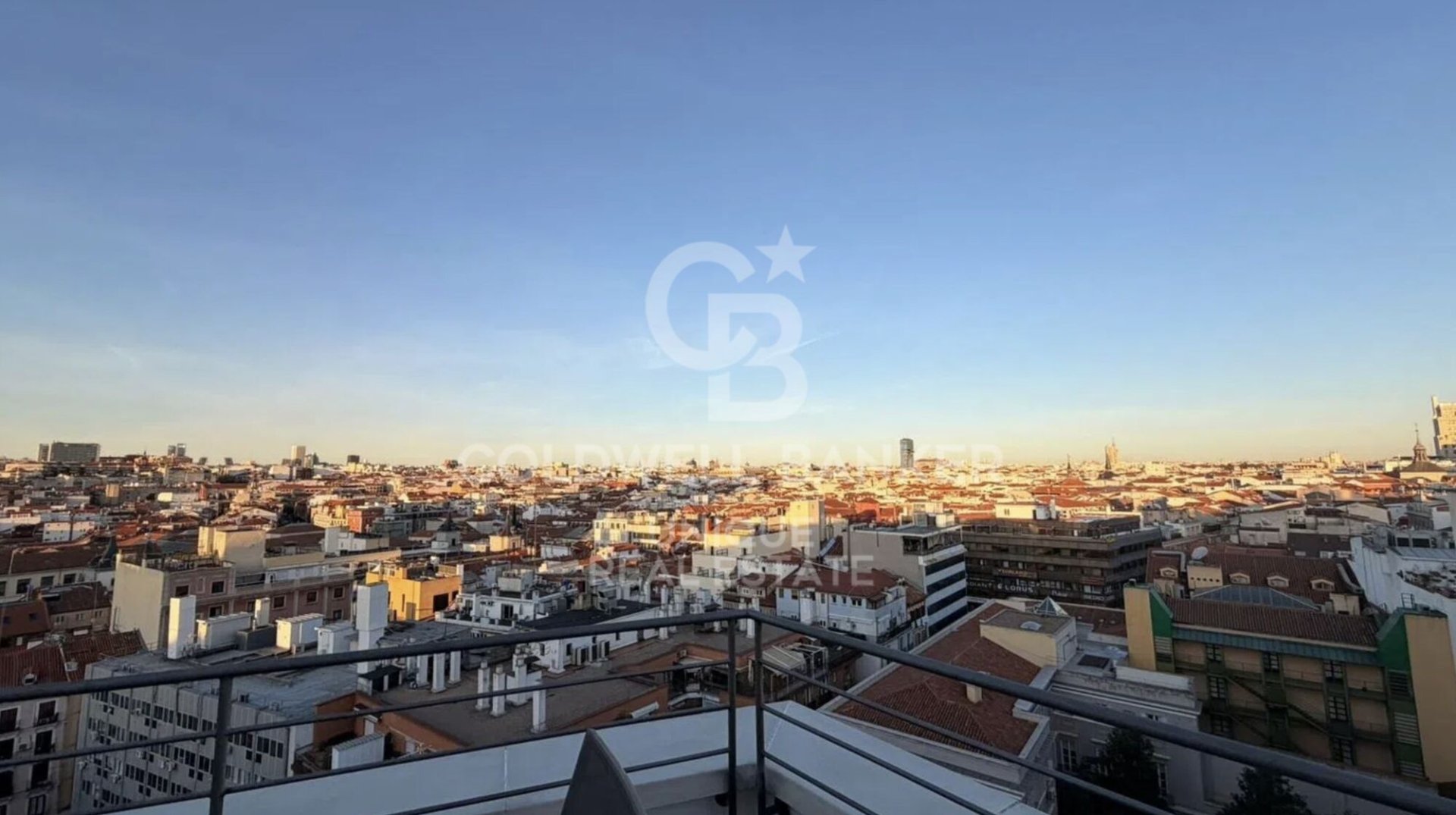 Appartamento a Madrid, Spagna 2 camere da letto, 120 mq. N° 178794